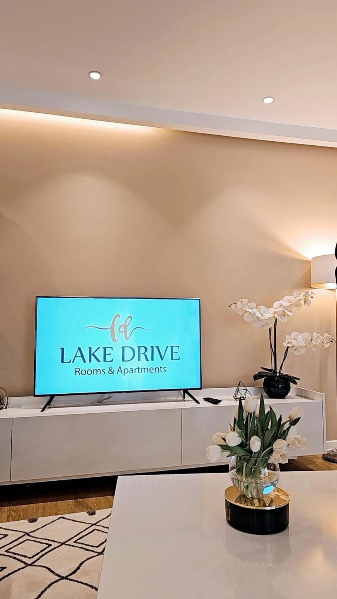 Lake Drive Rooms&Apartments Tirana Kültér fotó