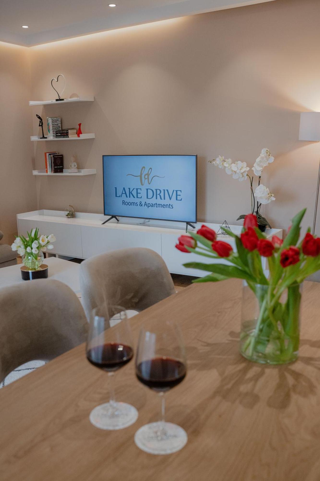 Lake Drive Rooms&Apartments Tirana Kültér fotó