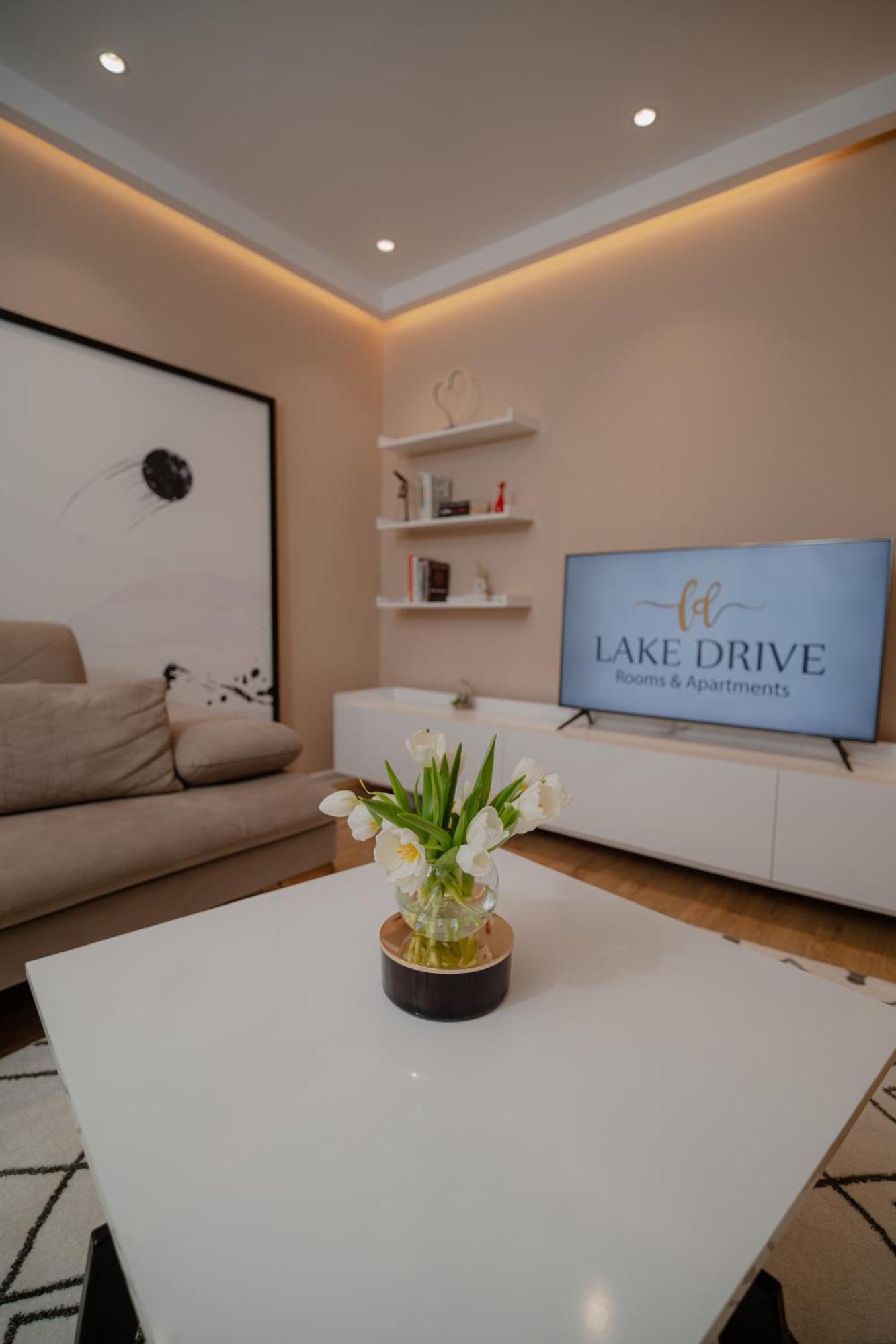 Lake Drive Rooms&Apartments Tirana Kültér fotó